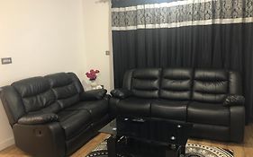 Luxury Kingsize Bedroom With Private Bathroom