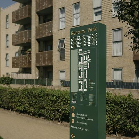 Luxury Kingsize Bedroom With Private Bathroom Northolt  Exterior photo